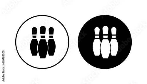 Bowling icon set. bowling ball and pin icon. bowling pins