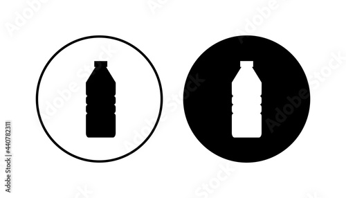 Bottle icon set. bottle vector icon