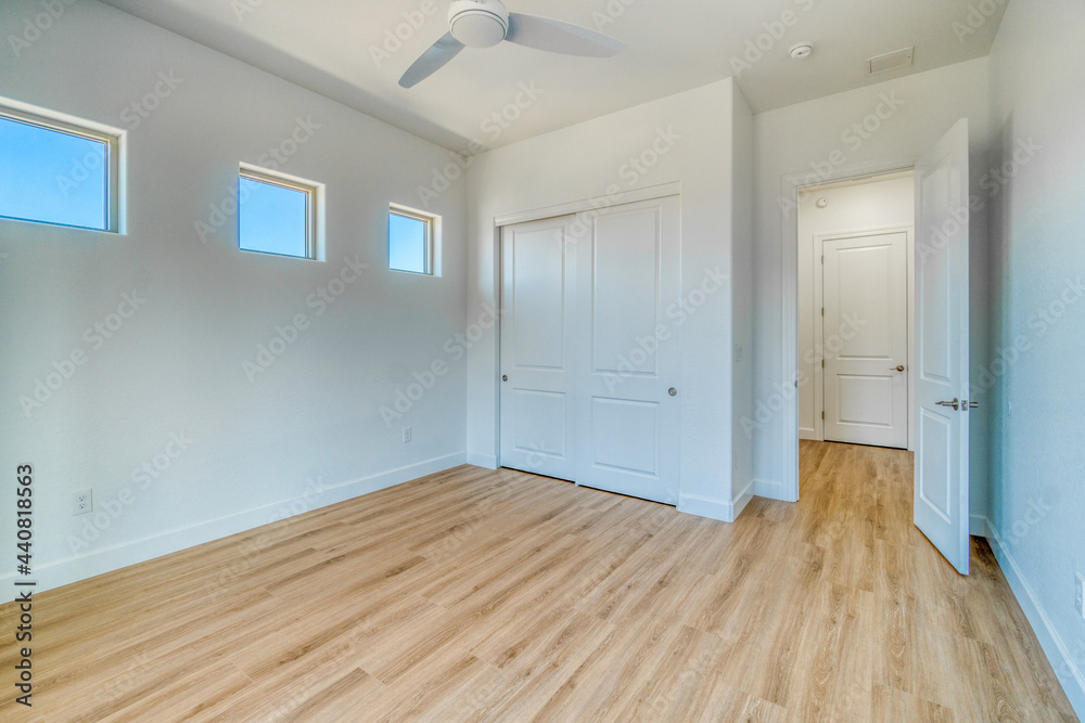 empty room empty room
