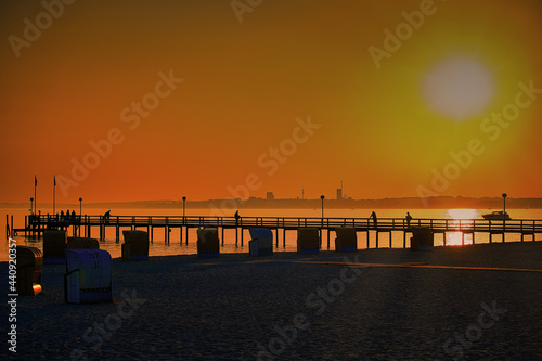 Fototapeta Naklejka Na Ścianę i Meble -  Pelzerhaken im Sonnenuntergang