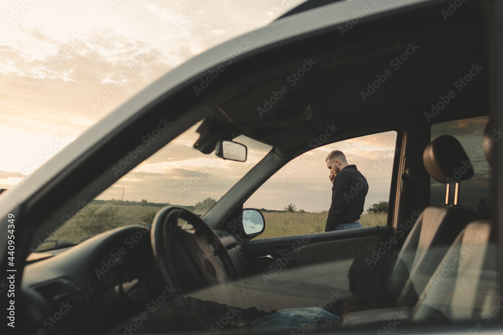 Fototapeta premium man with a car cowboy western