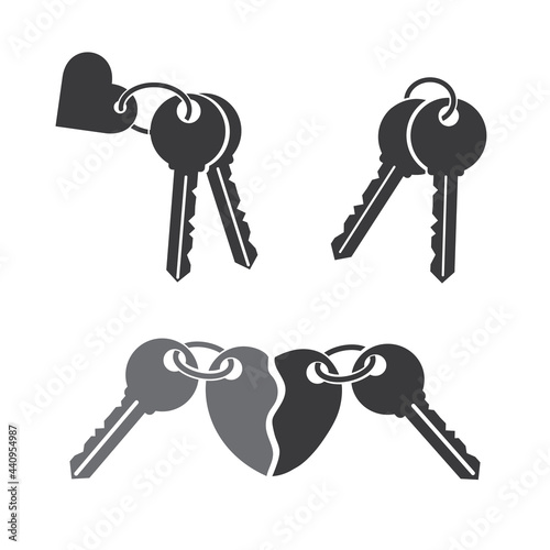 Set of keys with keychain heart.