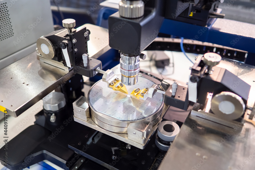 Fotka „PCB production. Silicon wafers for production of