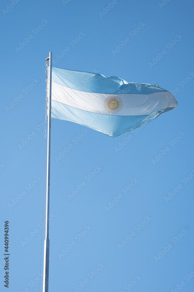 Bandera argentina en mástil foto de Stock