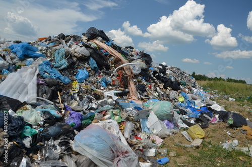 Obraz na płótnie Wysypisko śmieci , Polskie wysypisko śmieci , wysypisko , śmieci, marnować, zanieczyszczenia, charakter, plaza, woda, plastik, śmieci, okolica, wysypisko, kamienie, śmieci, , krajobraz, składowisko w salonie