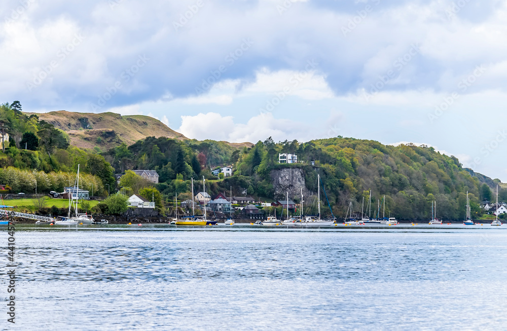 Naklejka premium A view towards Ardantrive Bay from at Oban, Scotland on a summers day
