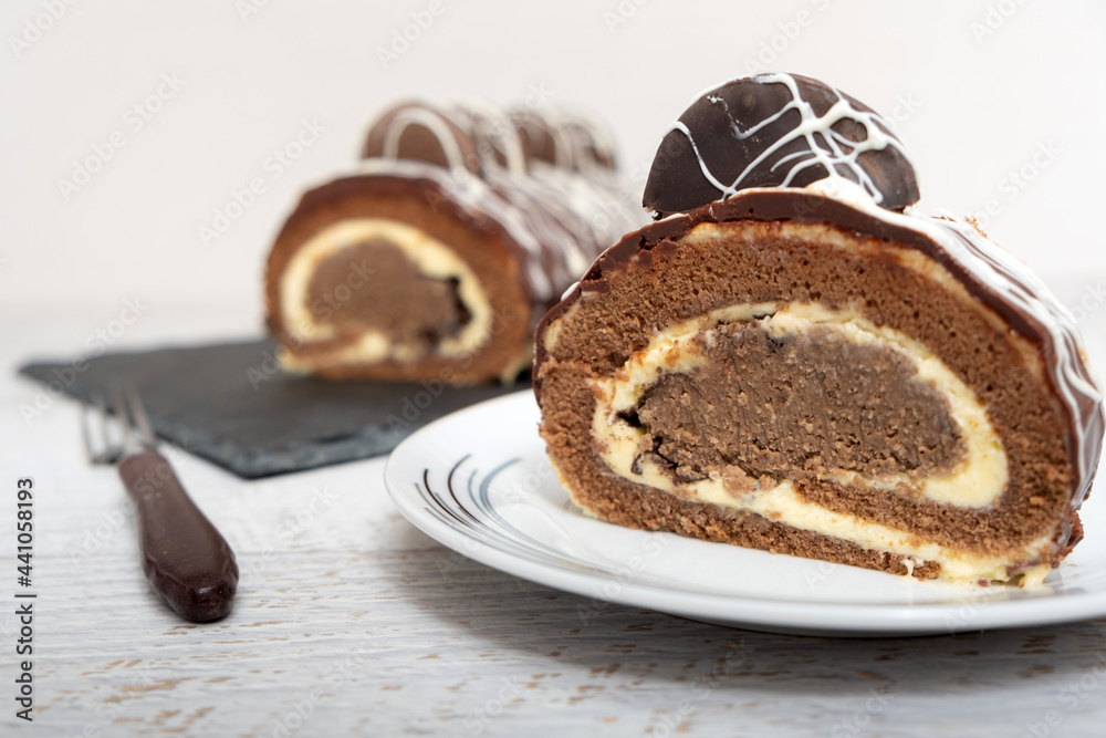 Chocolate Vanill Swiss Roll Cake