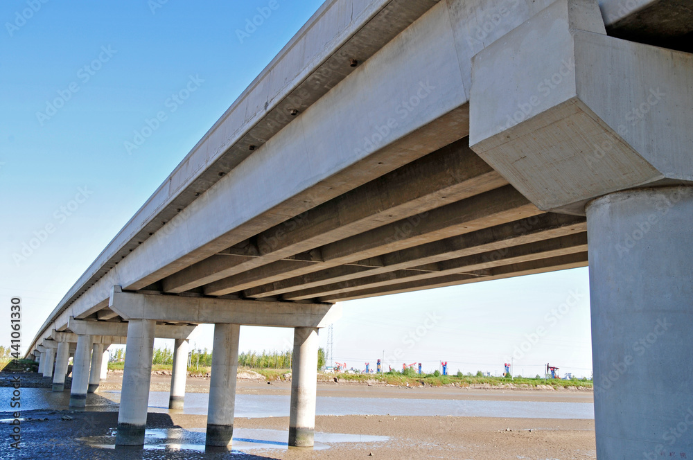 Elevated highway, from under the bridge Elevated highway, from under the bridge