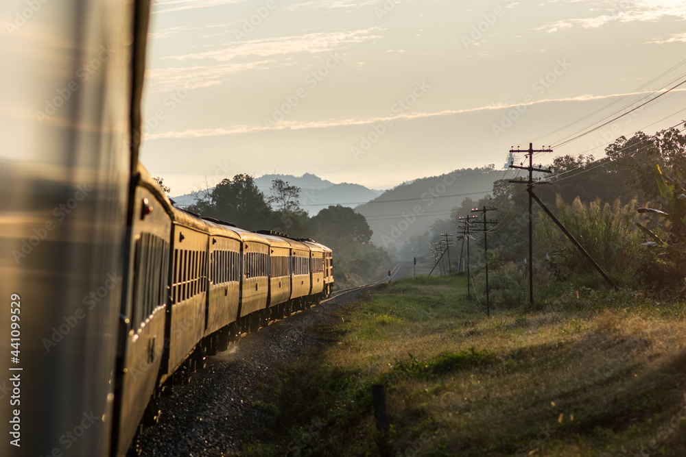 Fototapeta premium railway at sunrise