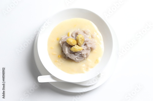chef braised yam taro paste with gingku nut and coconut milk cream teo chew traditional hot sweet dessert menu