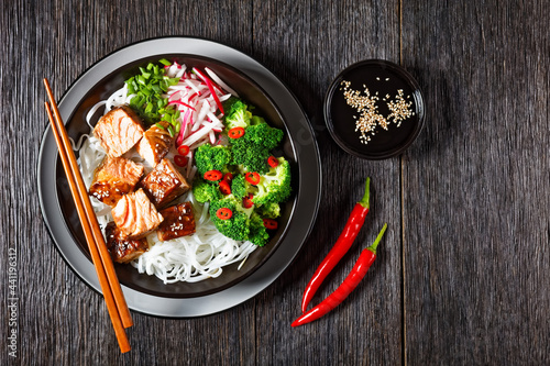 Salmon teriyaki with rice noodle and vegetables
