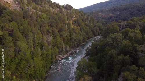 Río en la Cordillera de Los Andes