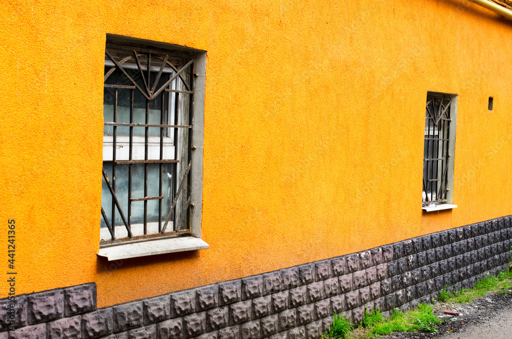 Obraz premium old house with windows