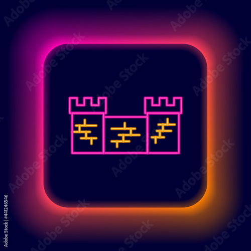 Glowing neon line Great wall of China icon isolated on black background. Colorful outline concept. Vector