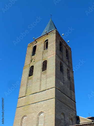 Iglesia de San Nicolás de Bari en Madrigal de las Altas Torres photo