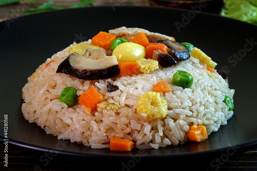 Vegetarian fried rice with five vegetable