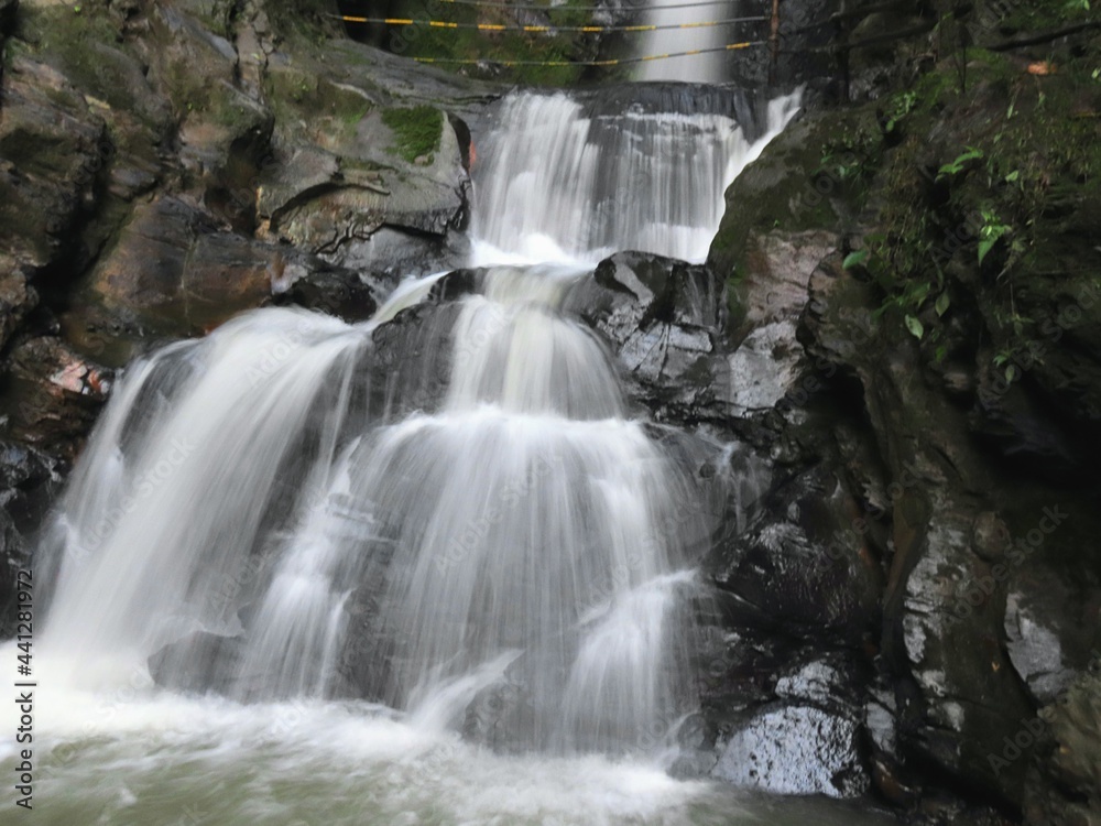 Fototapeta premium La potencia del agua en Colombia