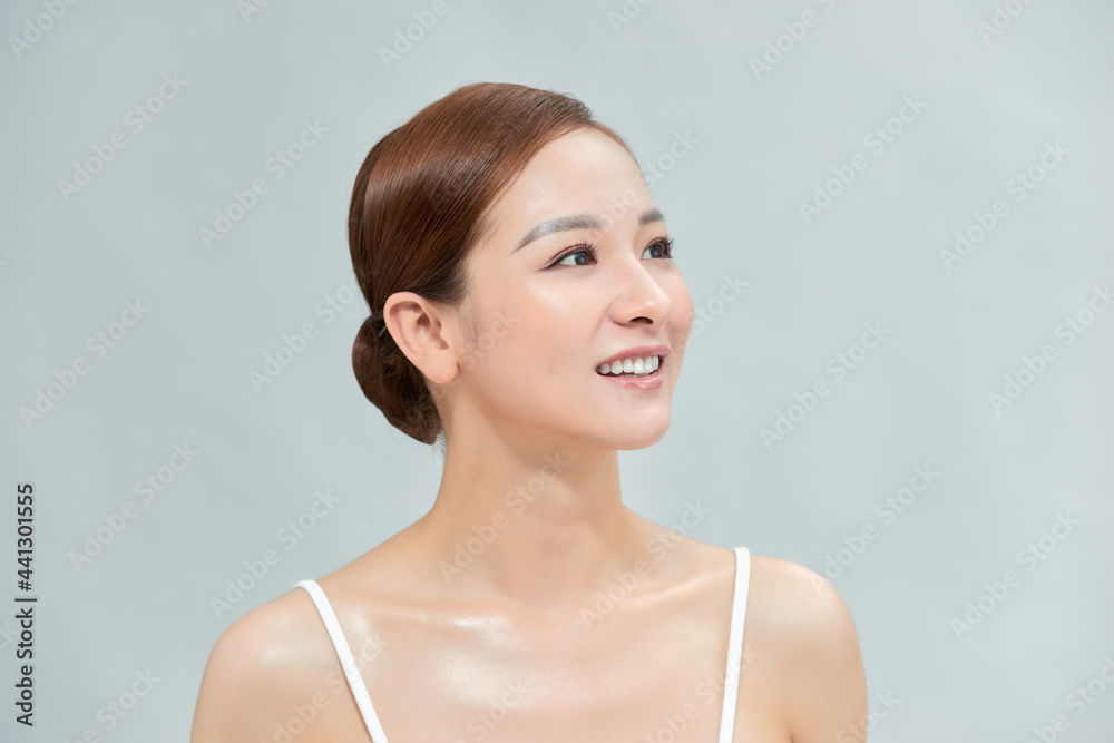 Smiling Beautiful Woman With Brown Hair Smiling Beautiful Woman With Brown Hair