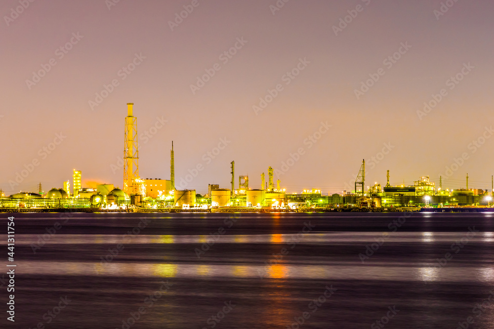 堺泉北臨海工業地帯の夜景。高石市側から 堺泉北臨海工業地帯の夜景。高石市側から