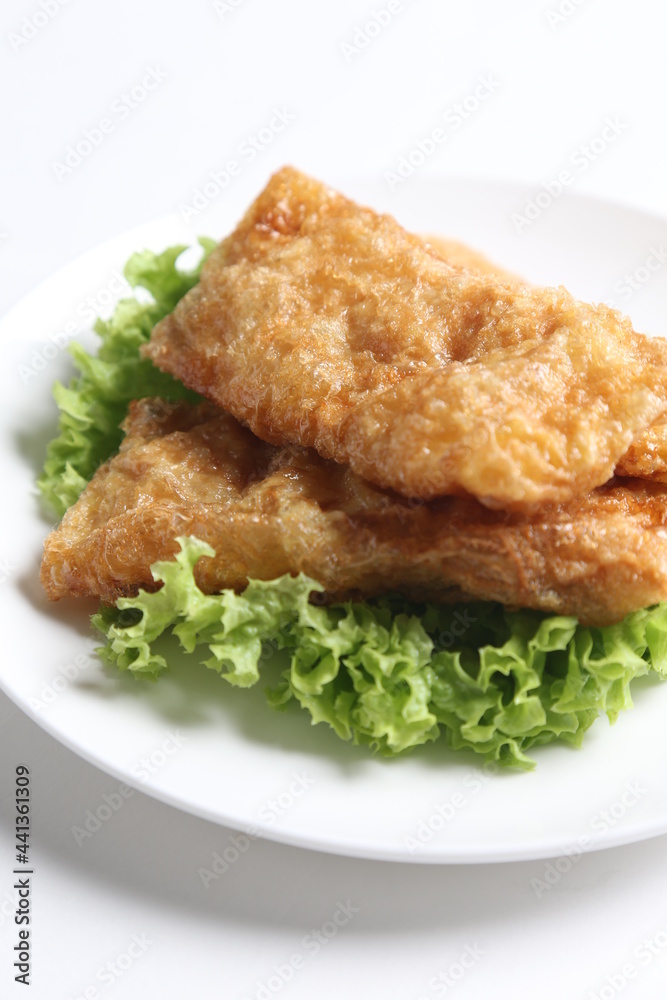 deep fried crispy meat dumpling wanton har gao dim sum menu serve with tartar salad sauce