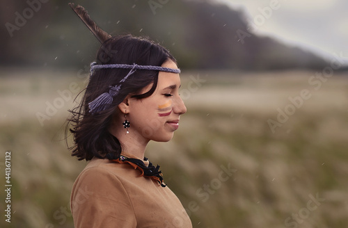 Foto Indian squaw in nature