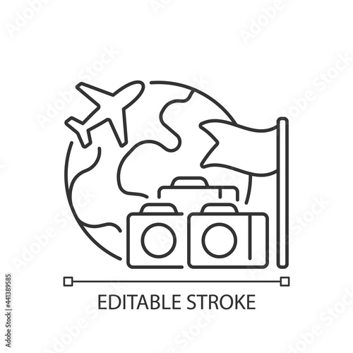 Group tour linear icon. Collective planning for journey abroad. Trip together to abroad country. Thin line customizable illustration. Contour symbol. Vector isolated outline drawing. Editable stroke