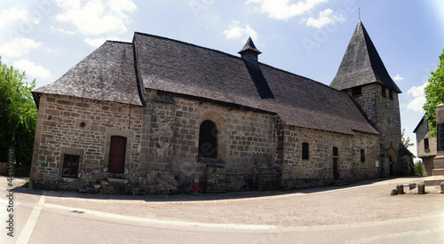 Sur les chemins de Compostelle, la voie de Rocamadour, entre les départements de la Creuse et de la Corrèze.