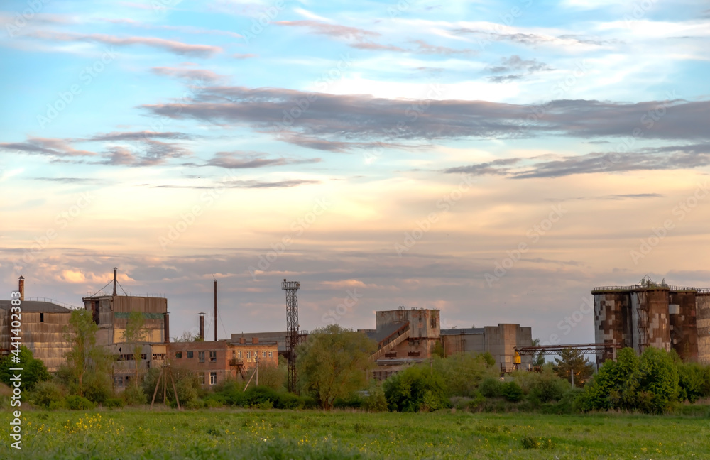 Old building. An industrial plant that has not been operating for a long time and is awaiting demolition. Sulfur factory. Old building. An industrial plant that has not been operating for a long time and is awaiting demolition. Sulfur factory.