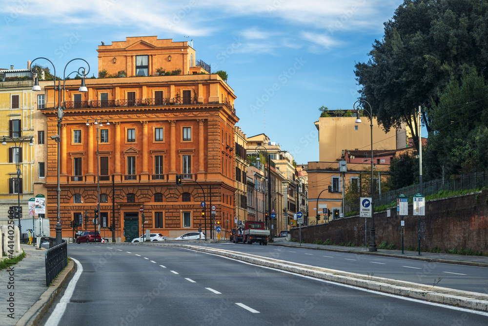 Immeubles colorés sans le centre de Rome