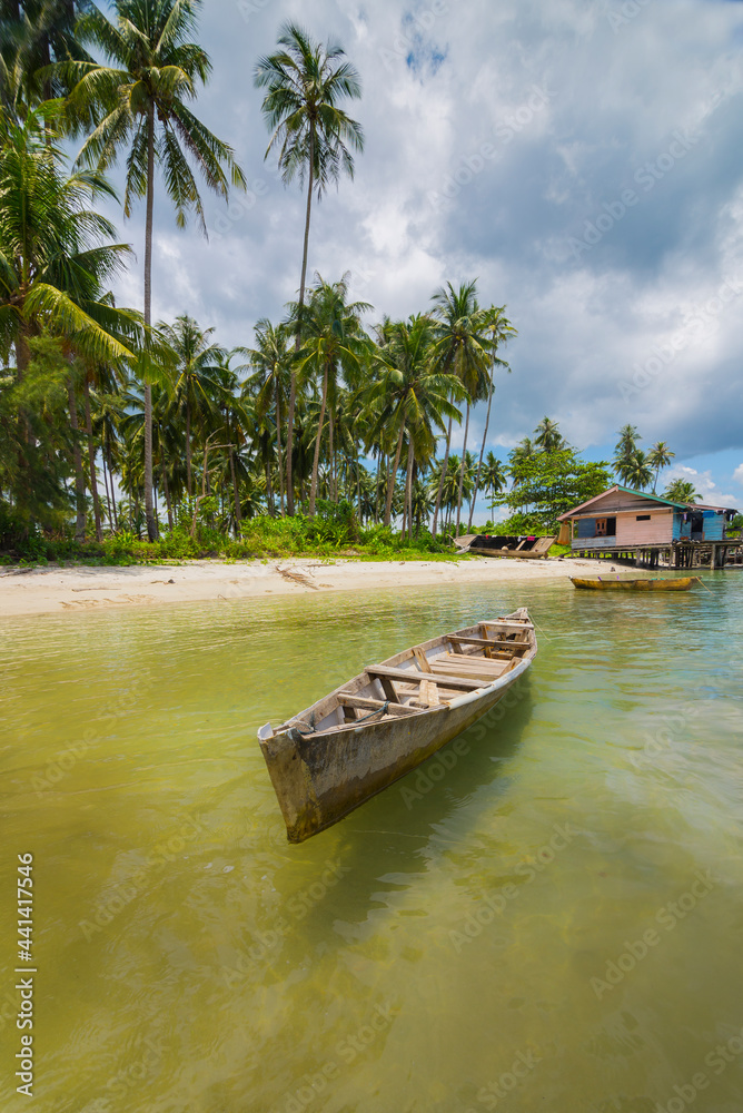 Obraz premium boats on the beach Bintan island