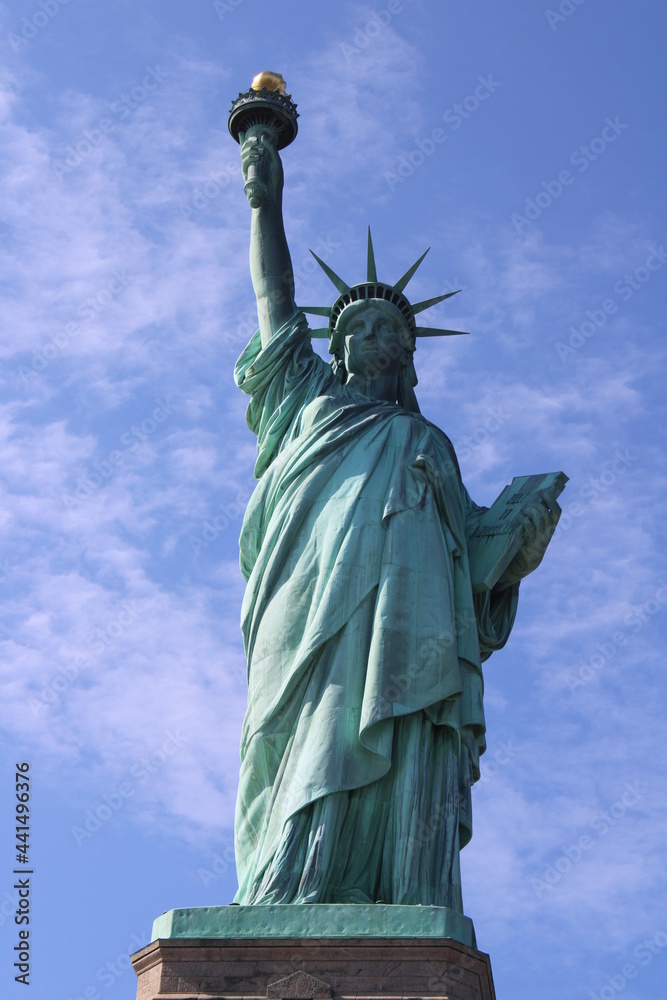 Fototapeta premium La estatua de la liberta y el time square en new york city, estados unidos