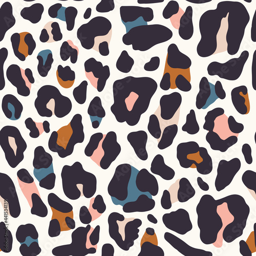 Vector leonard print seamless pattern. Trendy color exotic illustration for wallpaper, fabric, textile, background