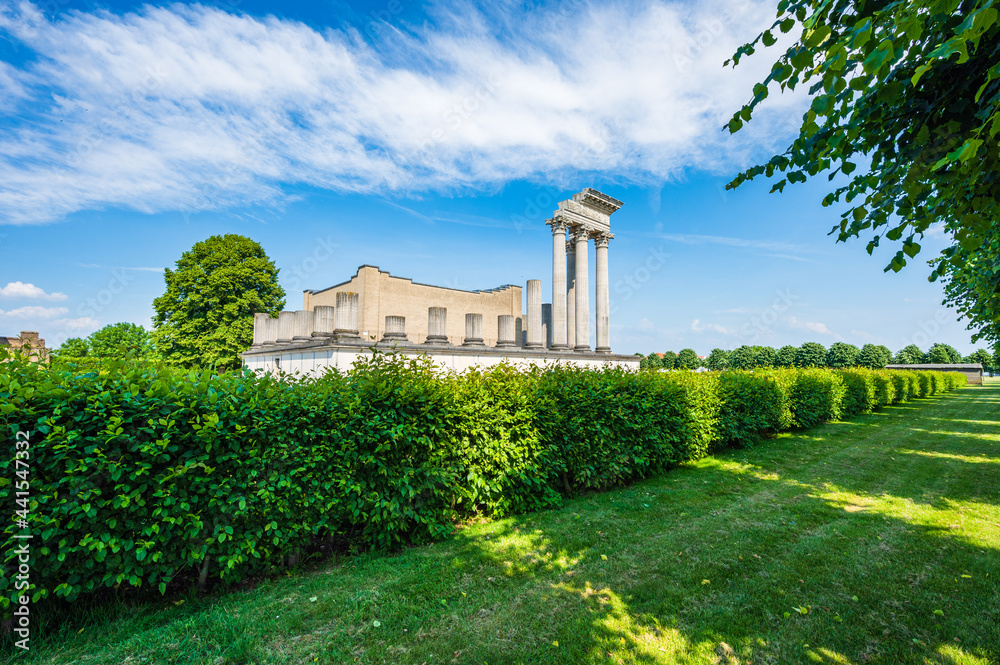 Römischer Tempel bei Xanten am Niederrhein (NRW)