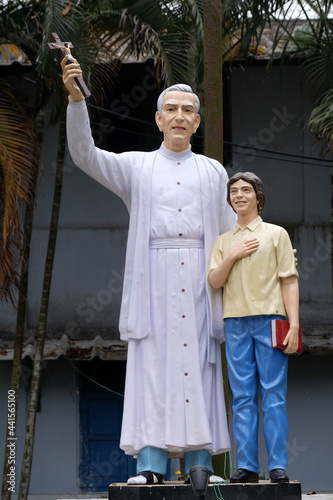 Monument to Croatian Jesuit Missionary Ante Gabric in front of the Catholic Church in Kumrokhali, West Bengal, India © zatletic