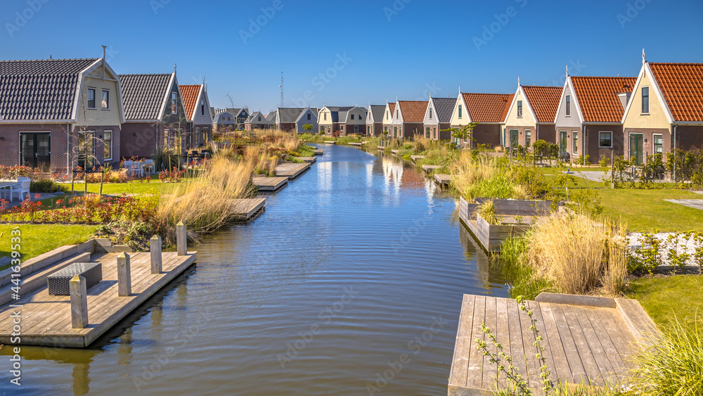 River scene in Resort Poort van Amsterdam