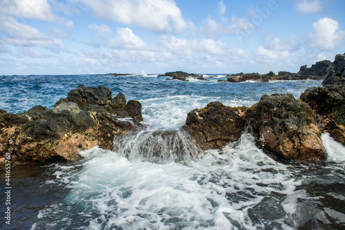 Beautiful sea waves and rocky coast. The concept of calmness on nature. © Volodymyr