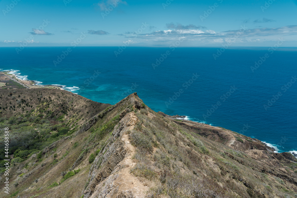 Fototapeta premium Top of Koko Crater Railway Trail / Koko Head, Honolulu, Oahu, Hawaii