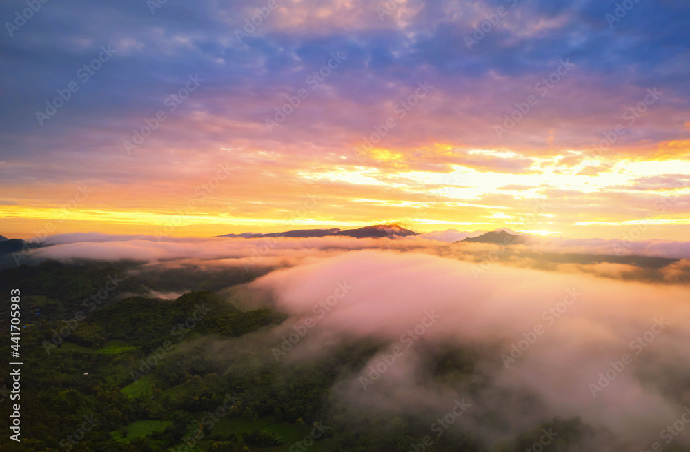 Obraz premium Sea of cloud