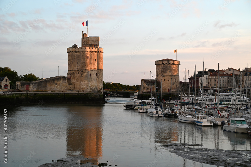 Tour Saint-Nicolas et tour de la Chaîne à La Rochelle