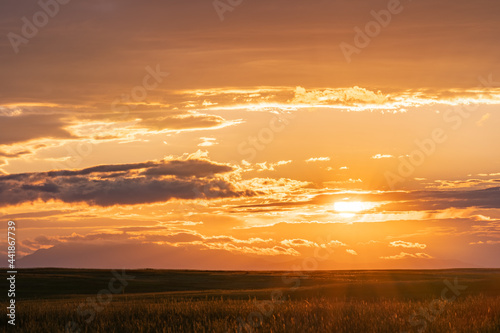 Fényképezés Sunset With Clouds on Great Plains of Wyoming with Mountains