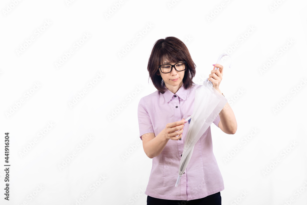 傘をさす女性 傘をさす女性