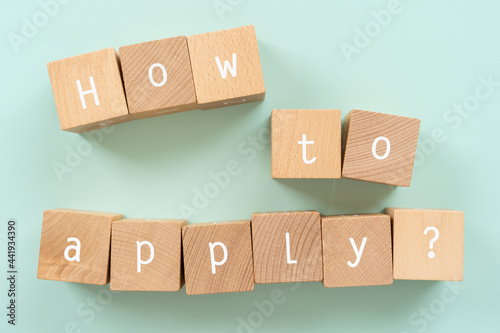 Fényképezés 申請方法、申込方法｜「How to apply?」と書かれた積み木