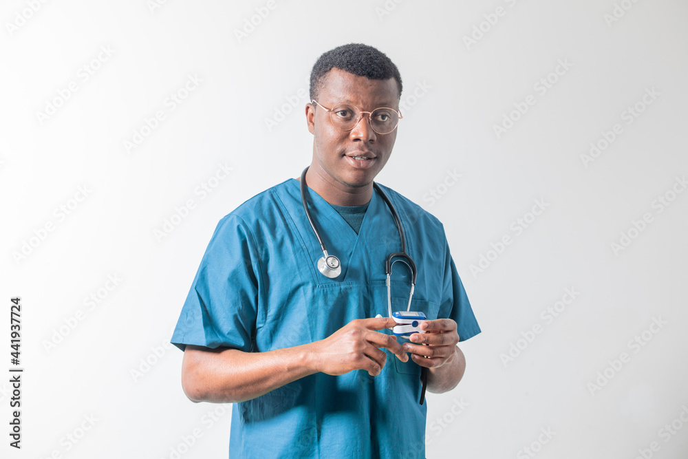 Doctor provides distant consultation on how to use pulse oximeter Doctor provides distant consultation on how to use pulse oximeter
