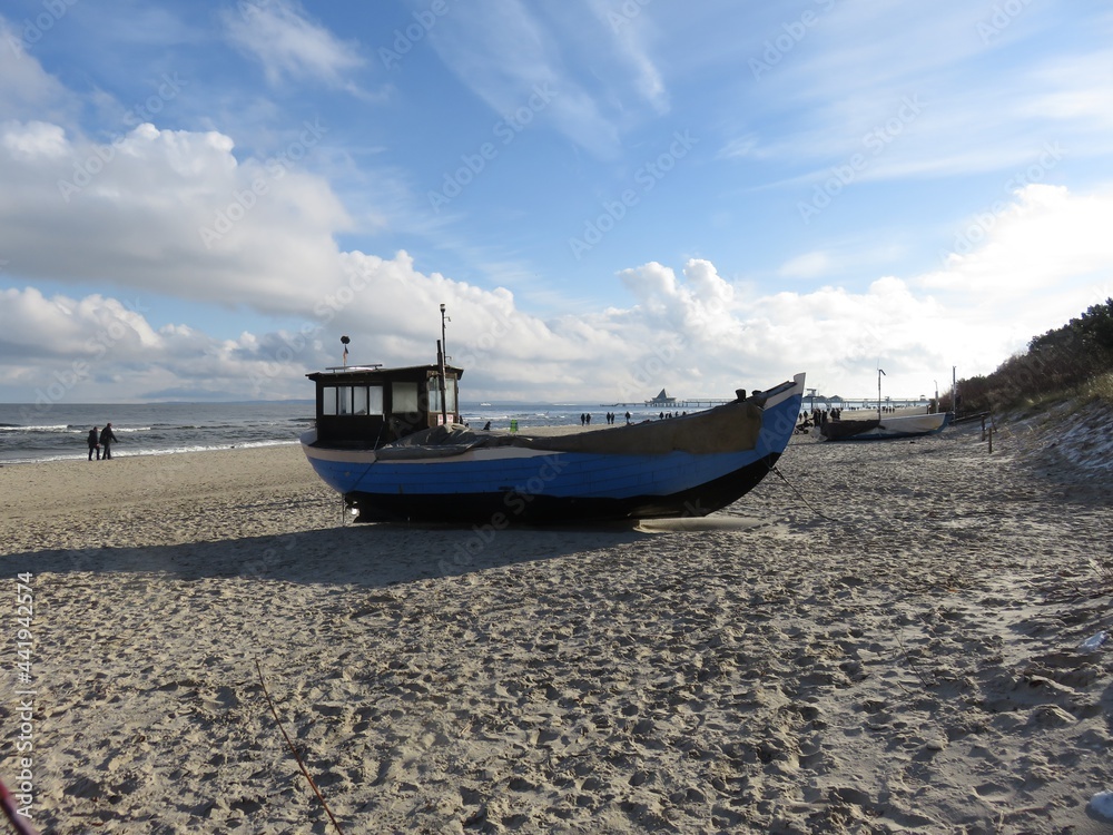 Boot Schiff auf Usedom am Strand