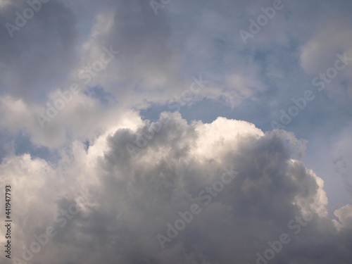 Ciel tourmenté avant l'orage