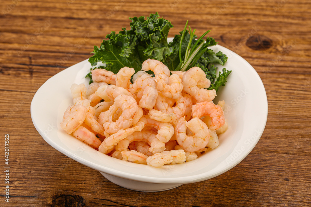 Small unshelled shrimps in the bowl