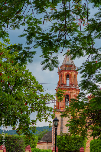 Torre de iglesia  photo