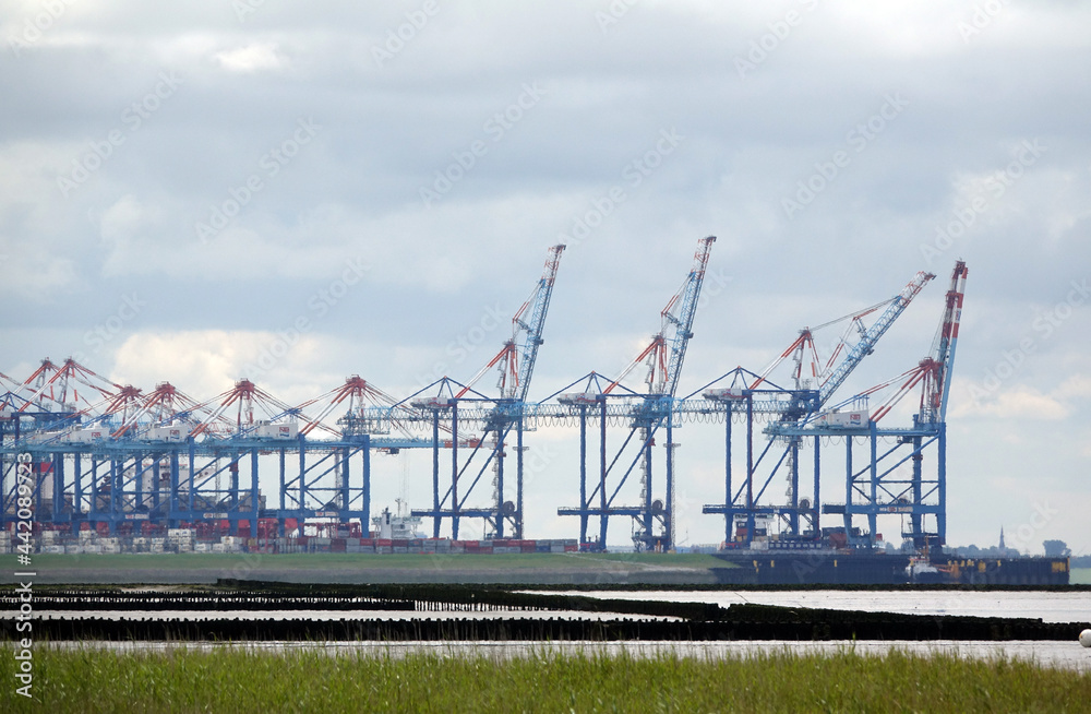 Containerterminal in Bremerhaven