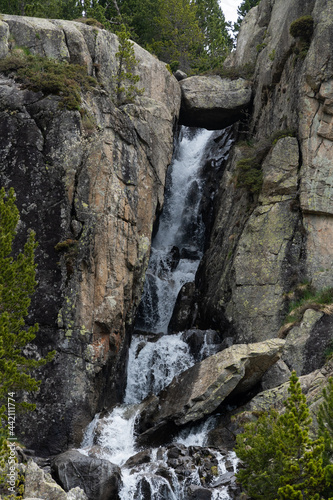 Cascada en el Pirineo catalan (vall de boi)