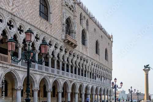 View of Doge's Palace on the St Mark's Square on a beautiful morning in Summer in Venice, Italy © Lukas